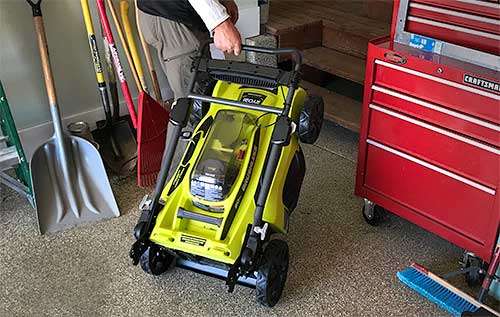 Electric cordless lawn mowers are easy to store.